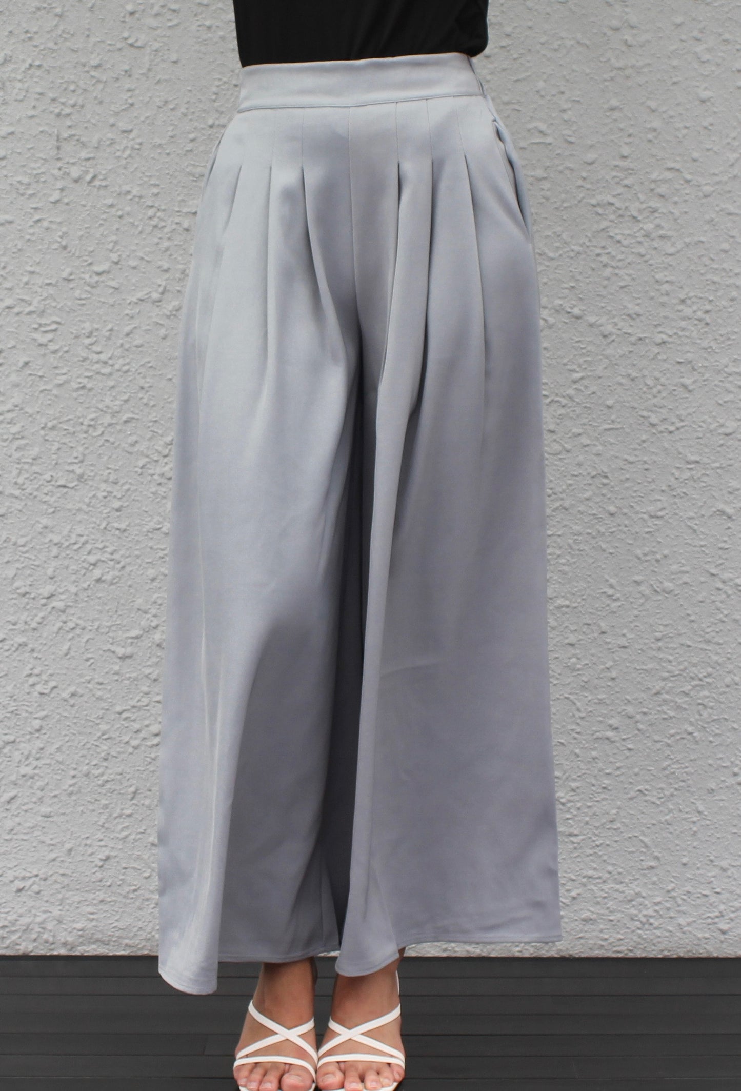Woman Pleated Pant